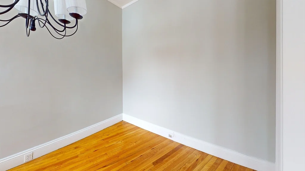 79 Thatcher St, Coolidge Corner