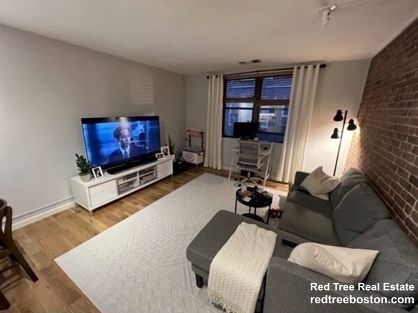 29 Brainerd Rd, Allston