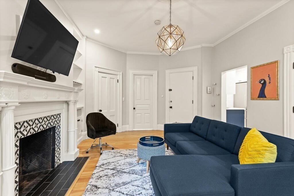 473 Beacon St, Back Bay