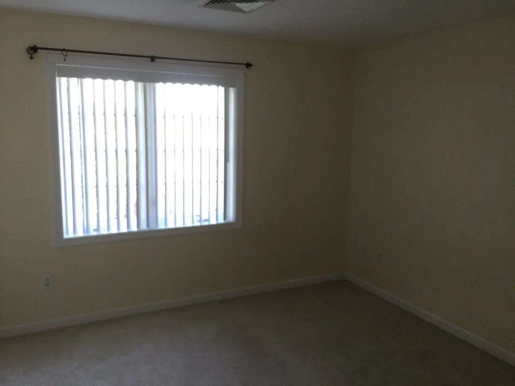 7 Conant Rd, Winchester