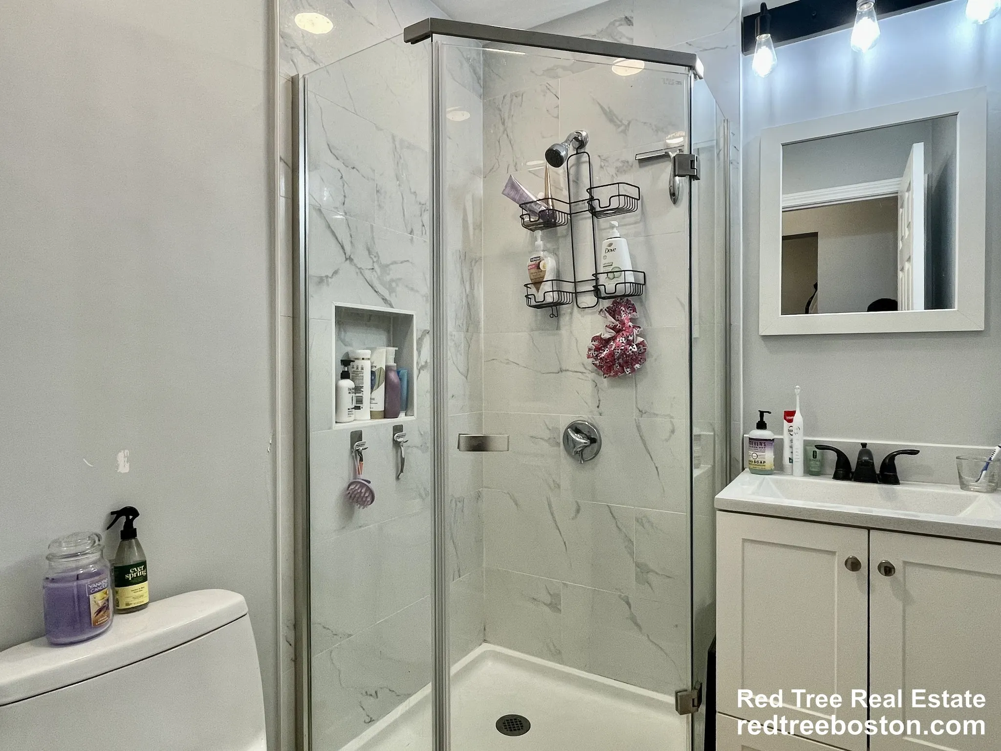 11 Pearl Ter, East Somerville