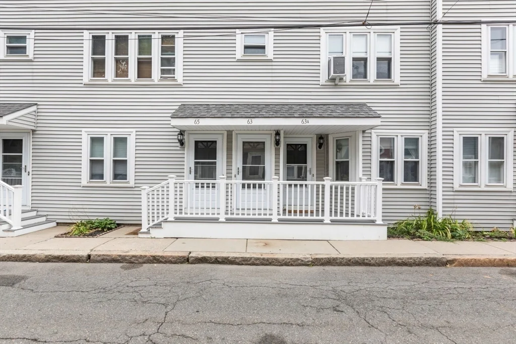 63 Bolton St, South Boston