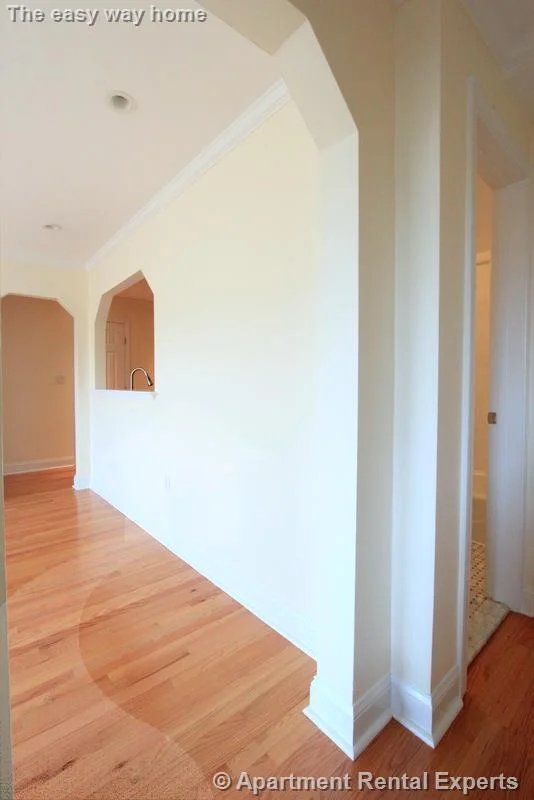 60 Brattle St, Harvard Square
