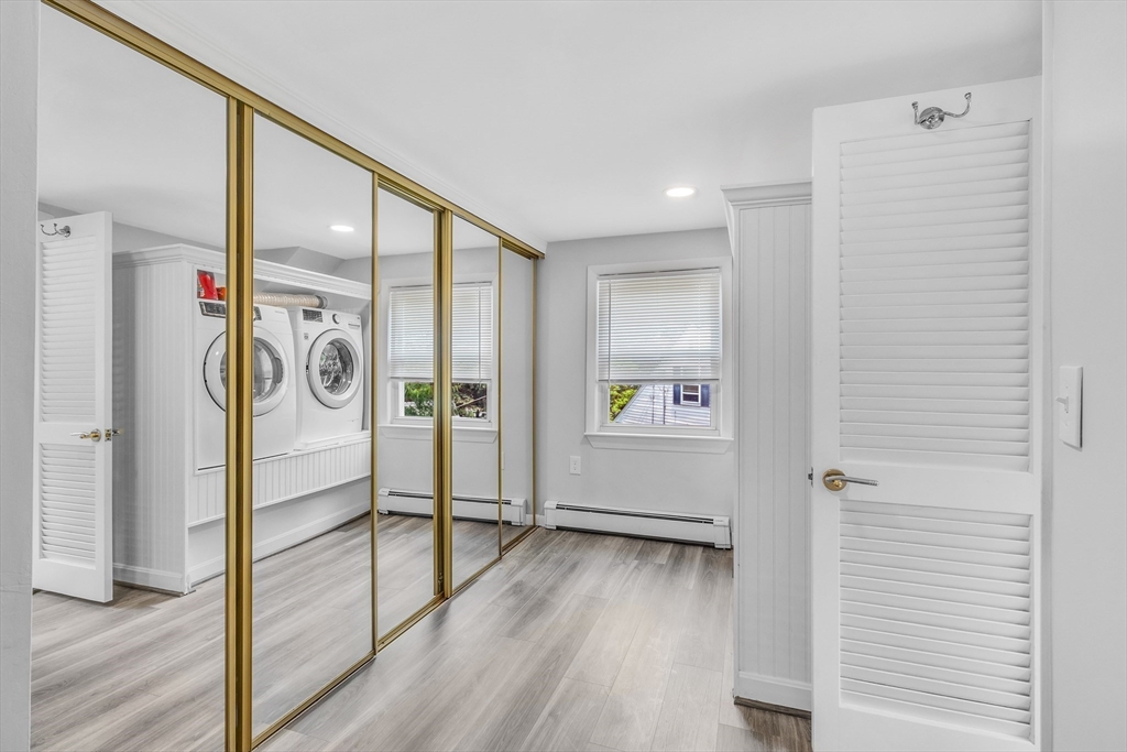 4 Oakridge Ave, Natick