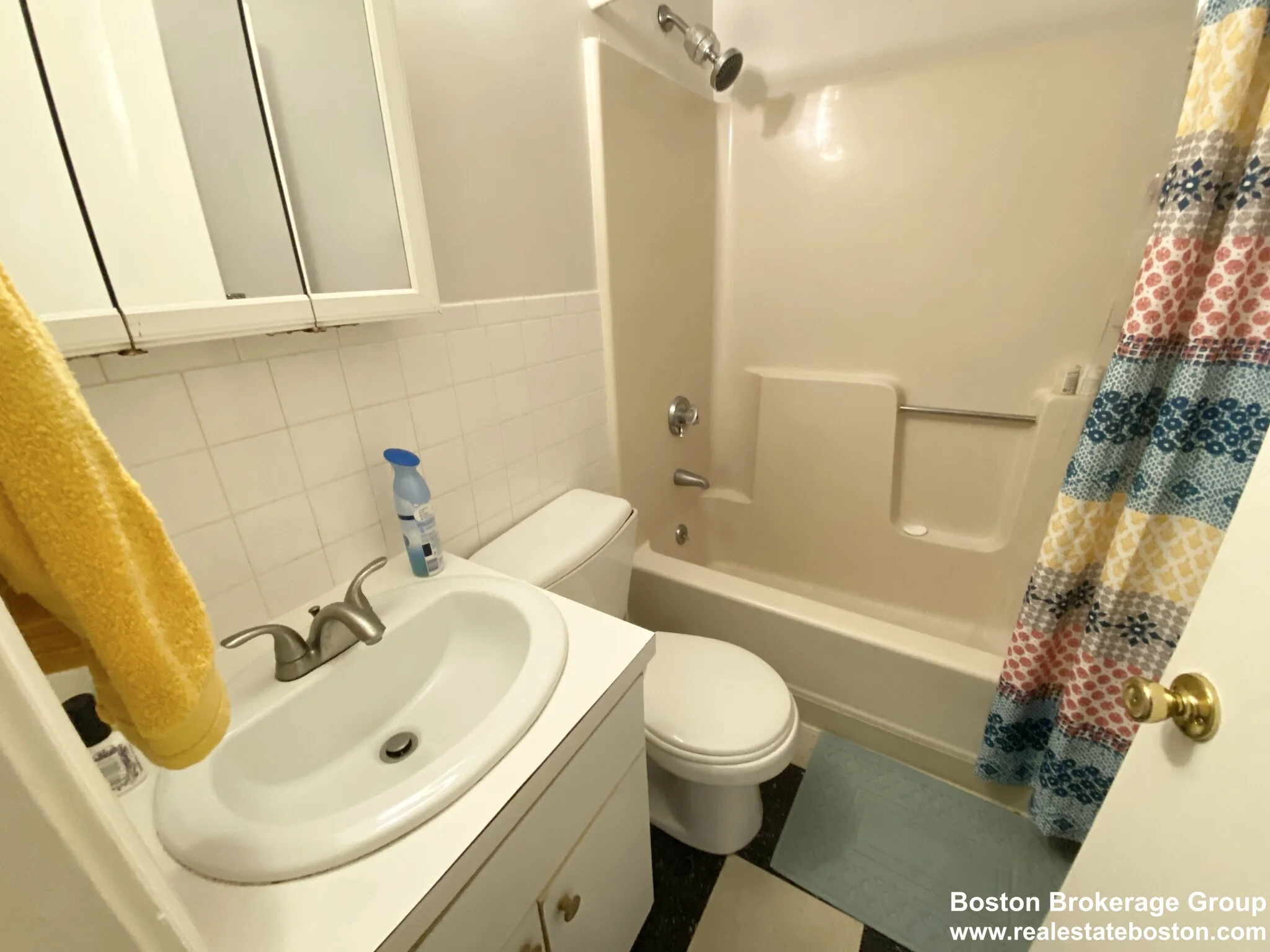 96 Hammond St, Roxbury