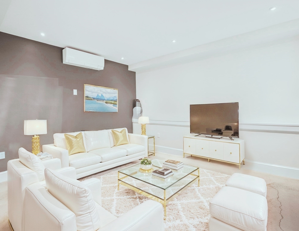 47 Mercer St, South Boston