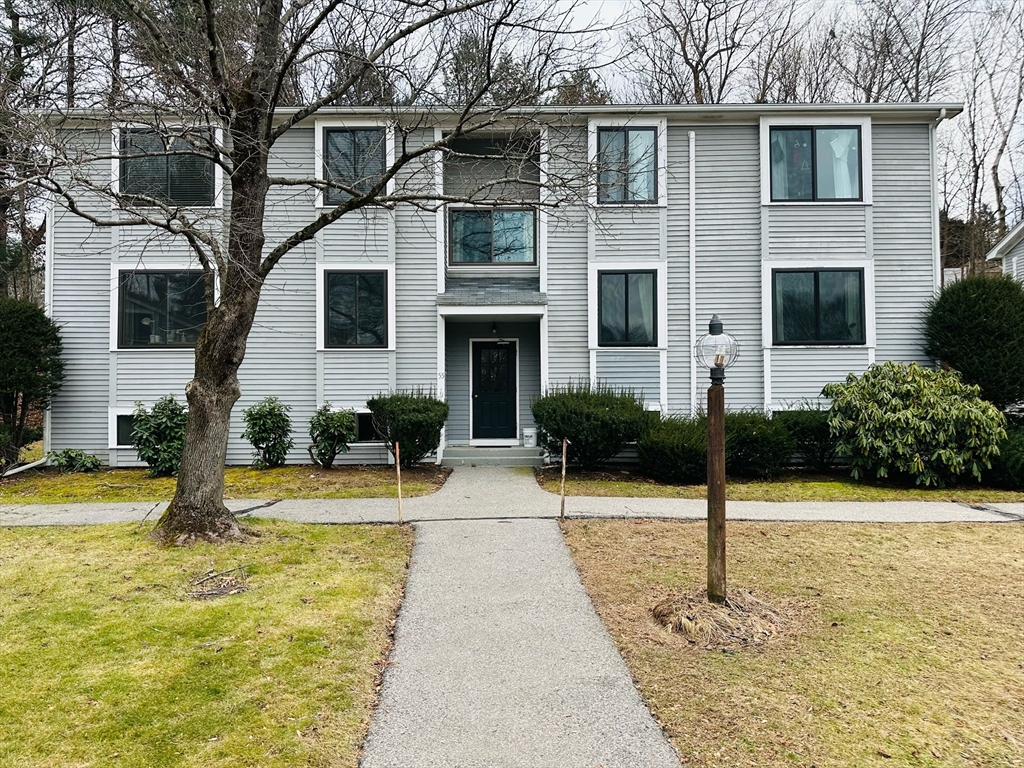 55 Staffordshire Ln, Concord