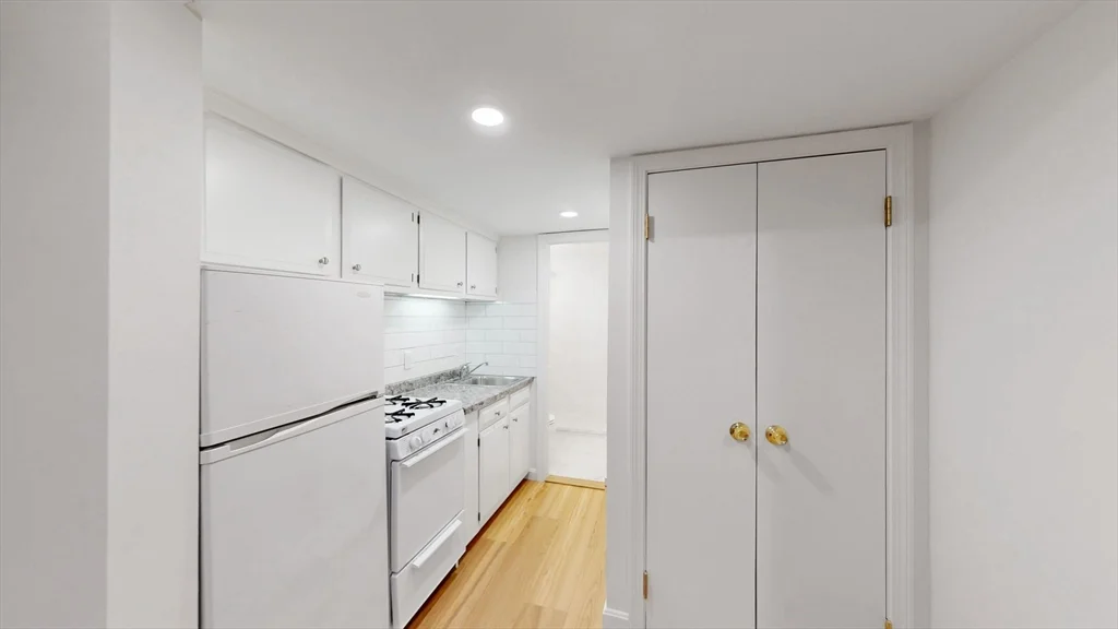 173 Marlborough St, Back Bay