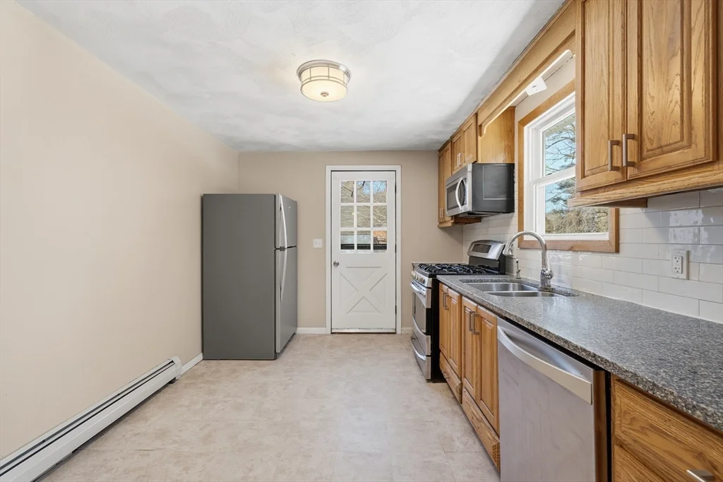 43 Little John Dr, Billerica