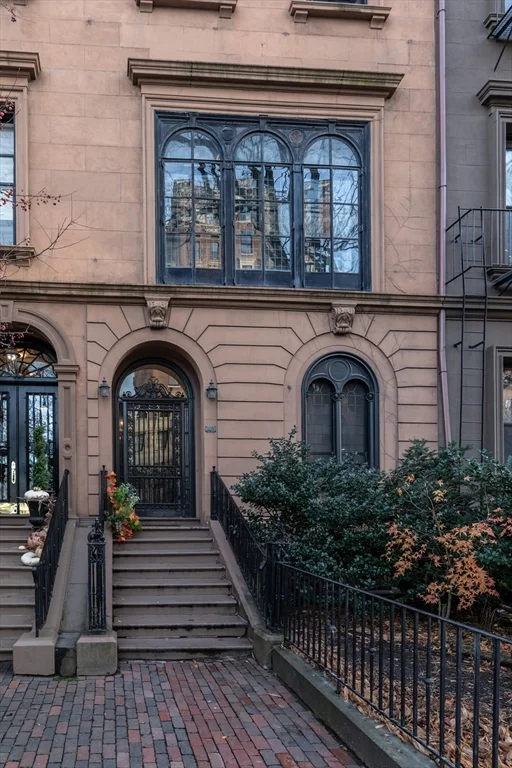 107 Beacon St, Back Bay