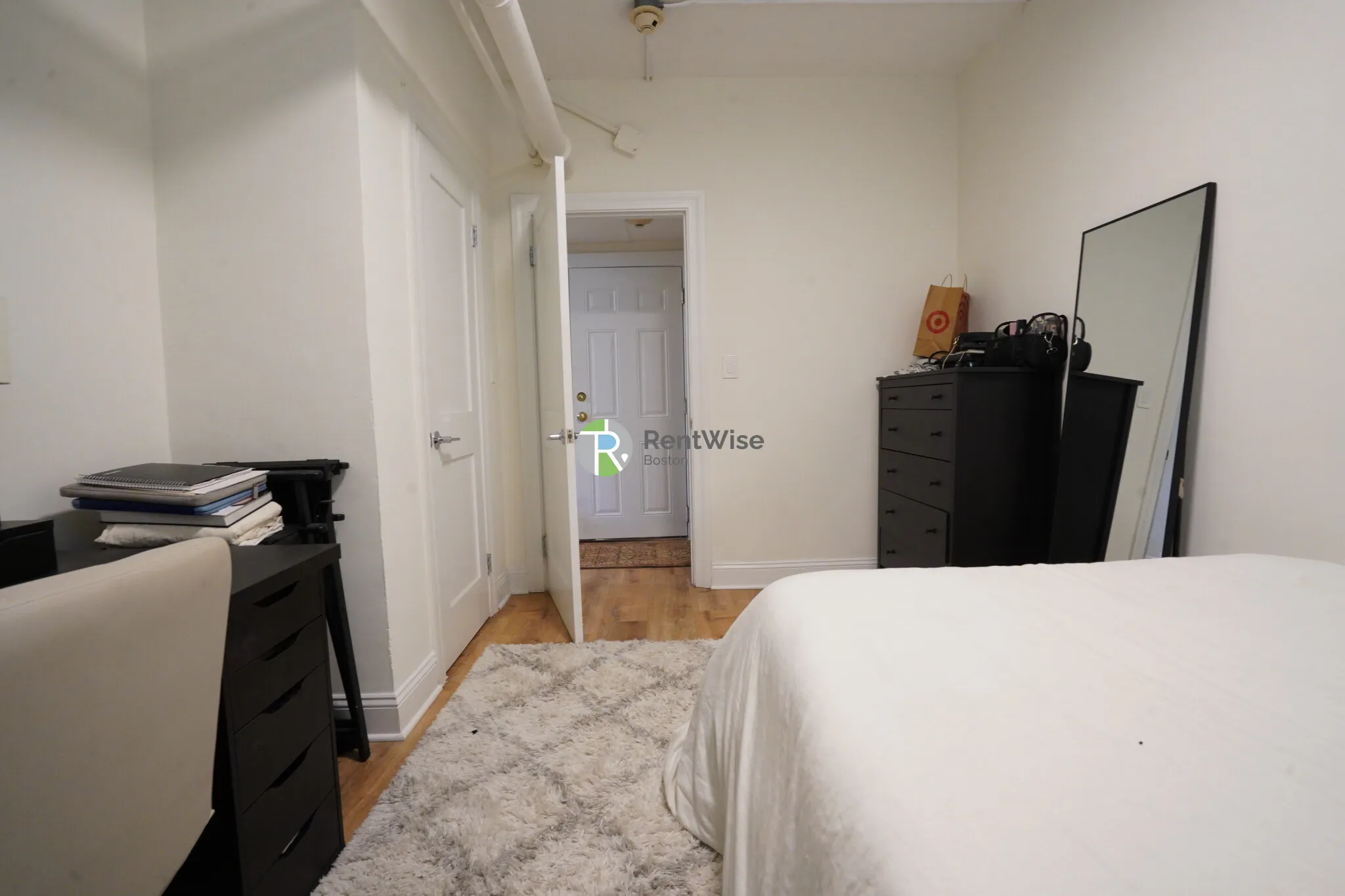 230 Walnut St, Newtonville