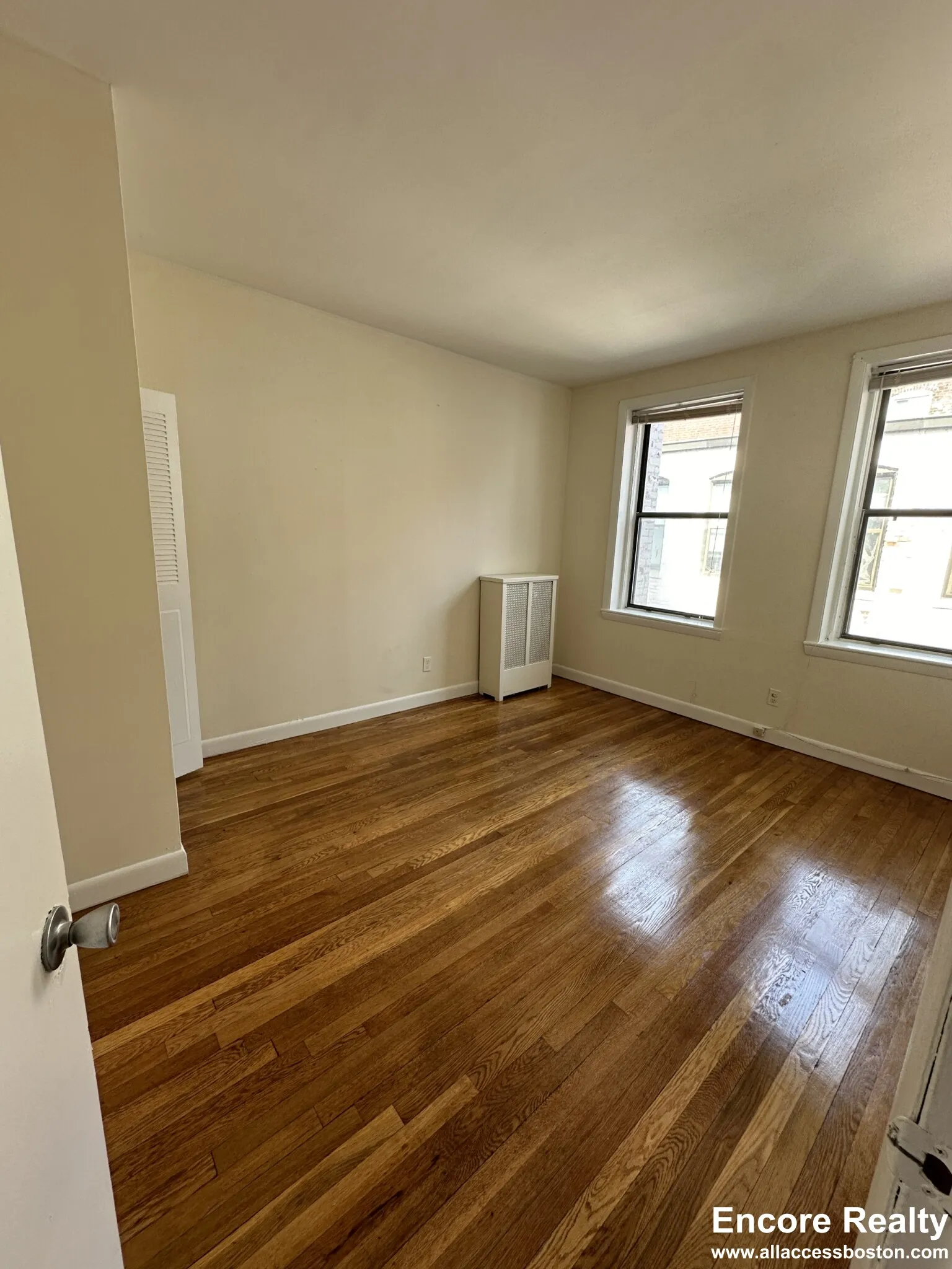 1137 Commonwealth Ave, Brighton