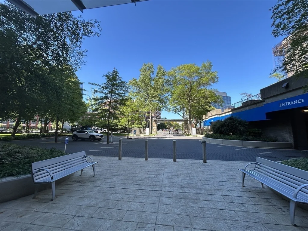 33 Pond Ave, Brookline Village