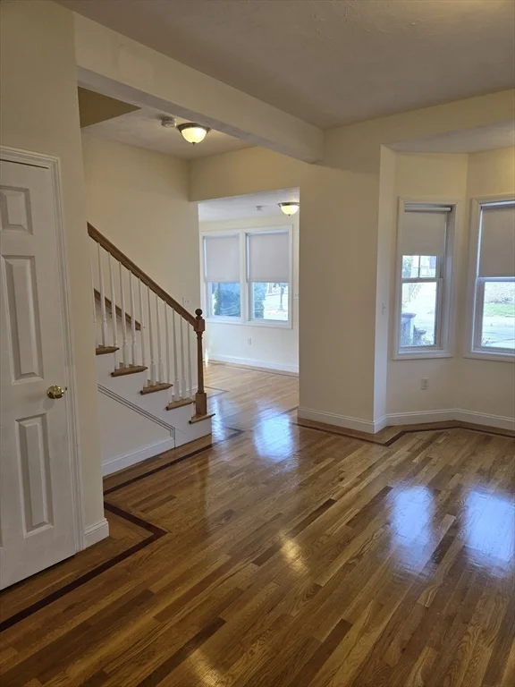 569 Adams, East Milton
