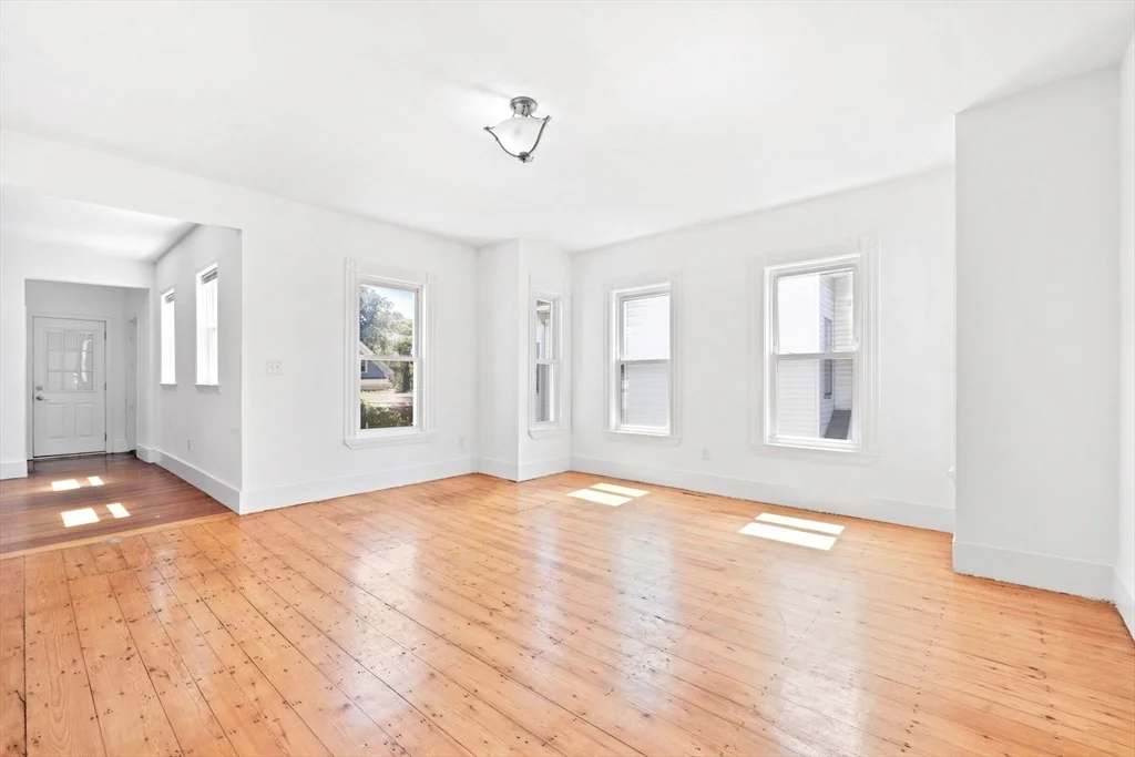 48 Ashland St, Malden