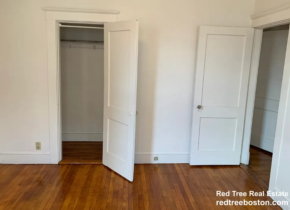 11 Scottfield Rd, Brighton
