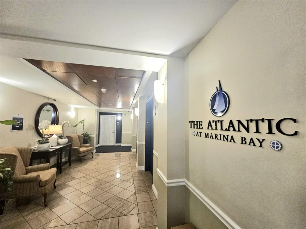 10 Seaport Dr, Marina Bay