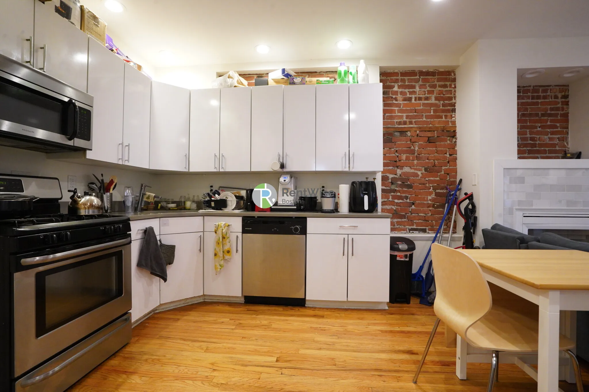 10 Brainerd Rd, Allston