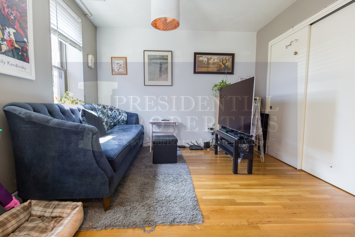 1 bed, 1 bath apartment for rent at 5 Grove St Unit 7, Beacon Hill — photo 1 of 15
