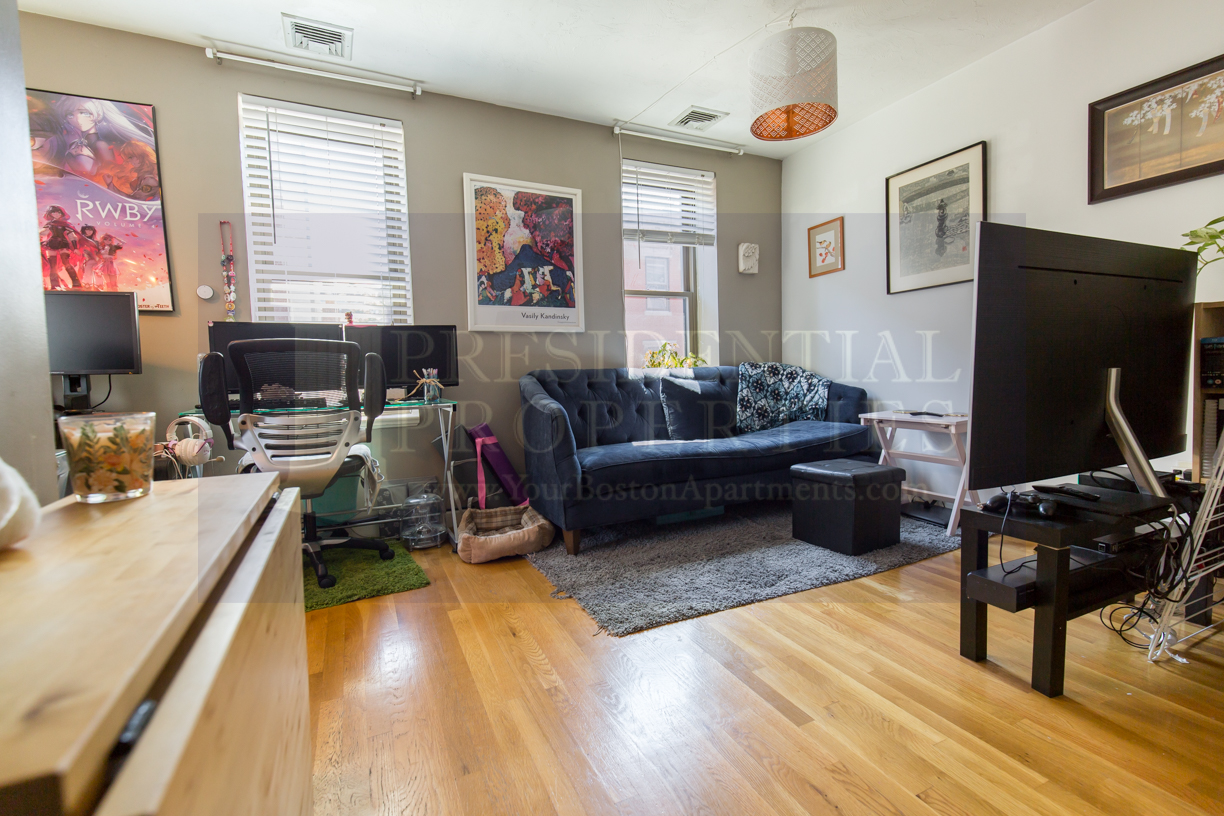 1 bed, 1 bath apartment for rent at 5 Grove St Unit 7, Beacon Hill — photo 3 of 15
