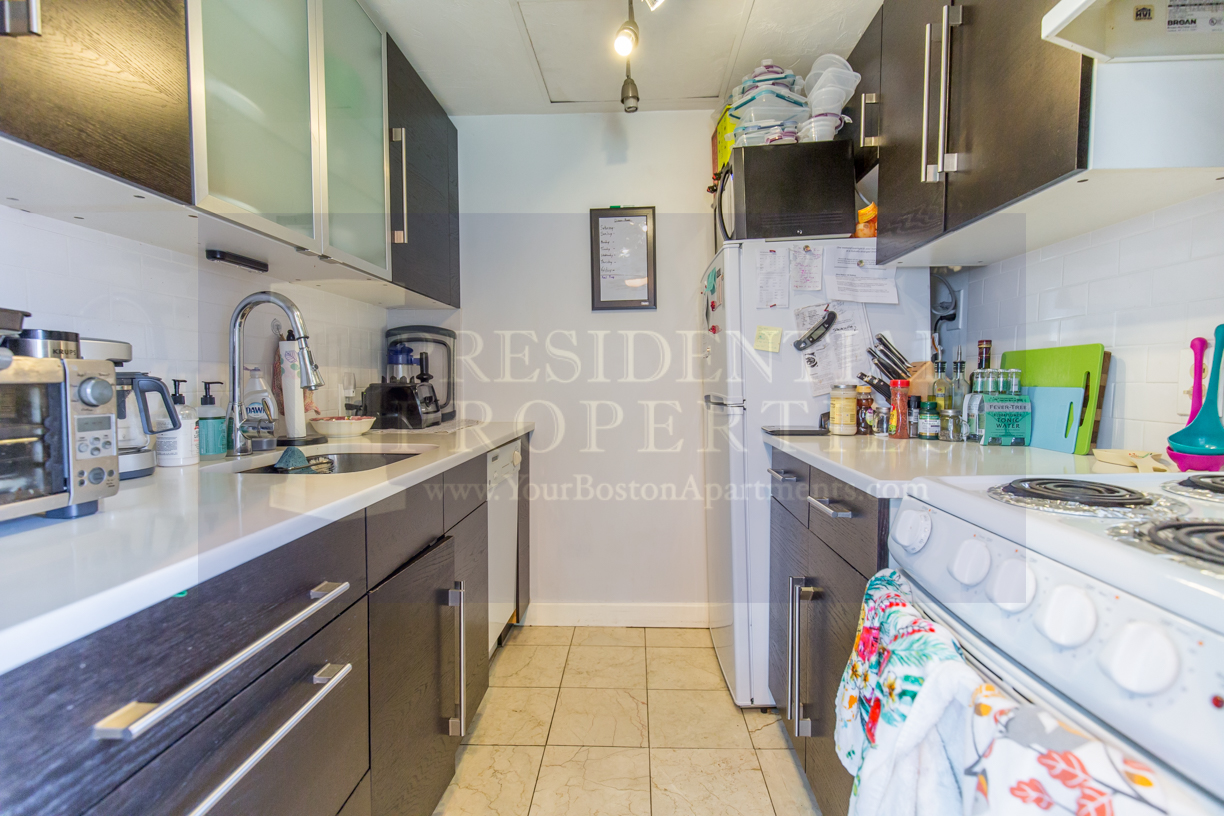 1 bed, 1 bath apartment for rent at 5 Grove St Unit 7, Beacon Hill — photo 4 of 15
