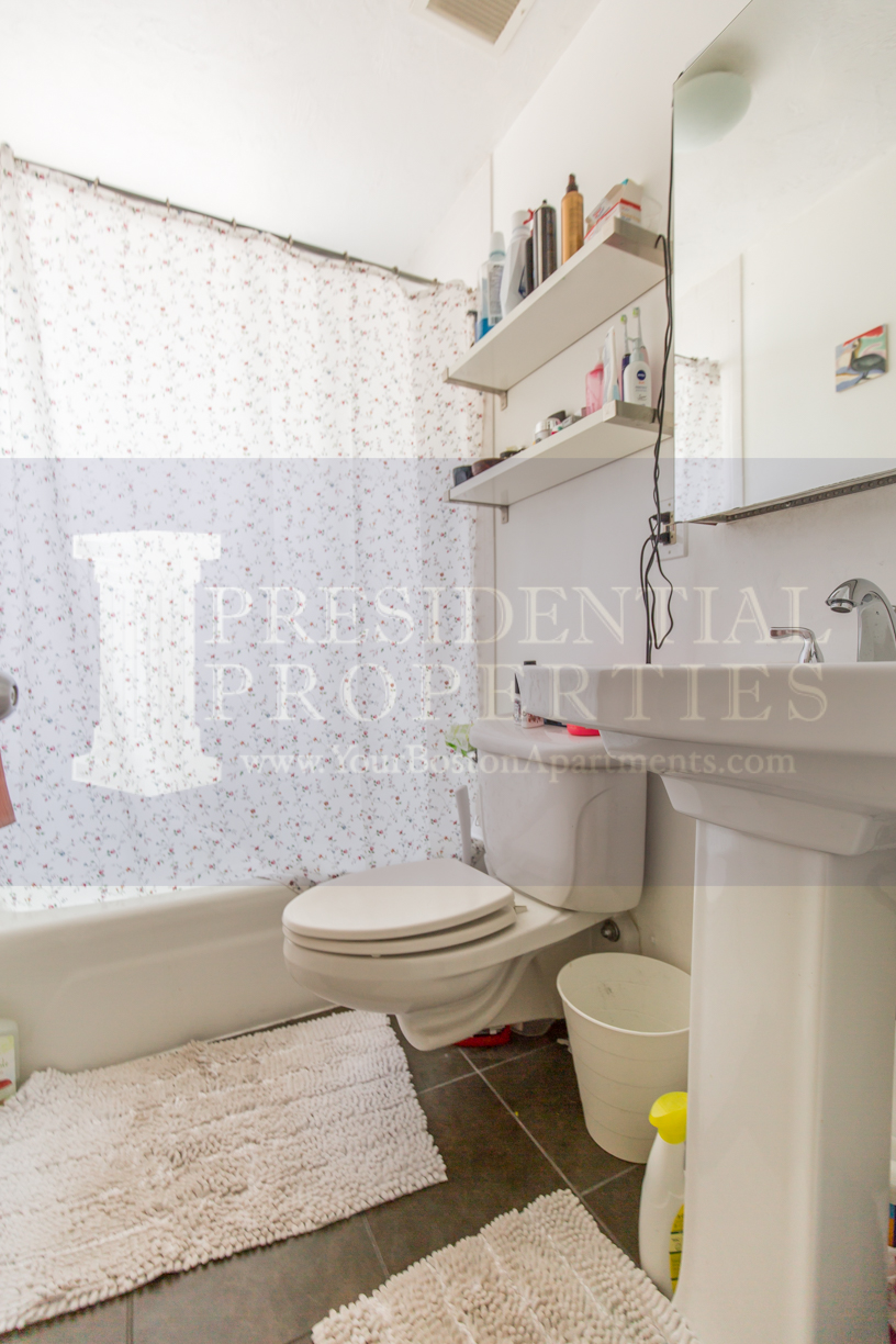 1 bed, 1 bath apartment for rent at 5 Grove St Unit 7, Beacon Hill — photo 8 of 15