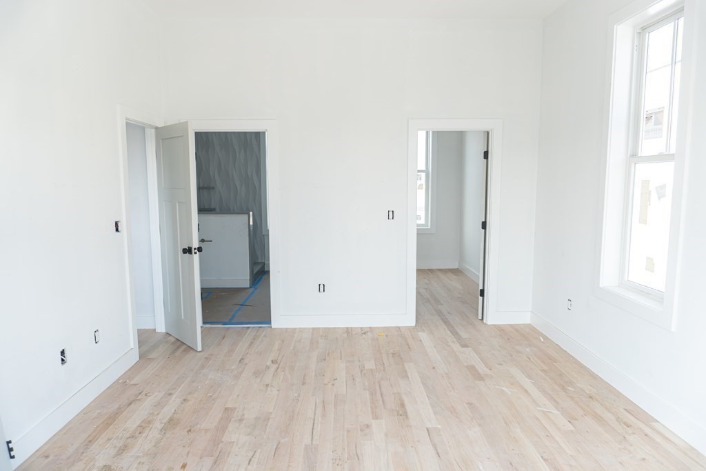 3 bed, 2.5 bath apartment for rent at 17 West Bellflower Unit 3, Dorchester — photo 3 of 9