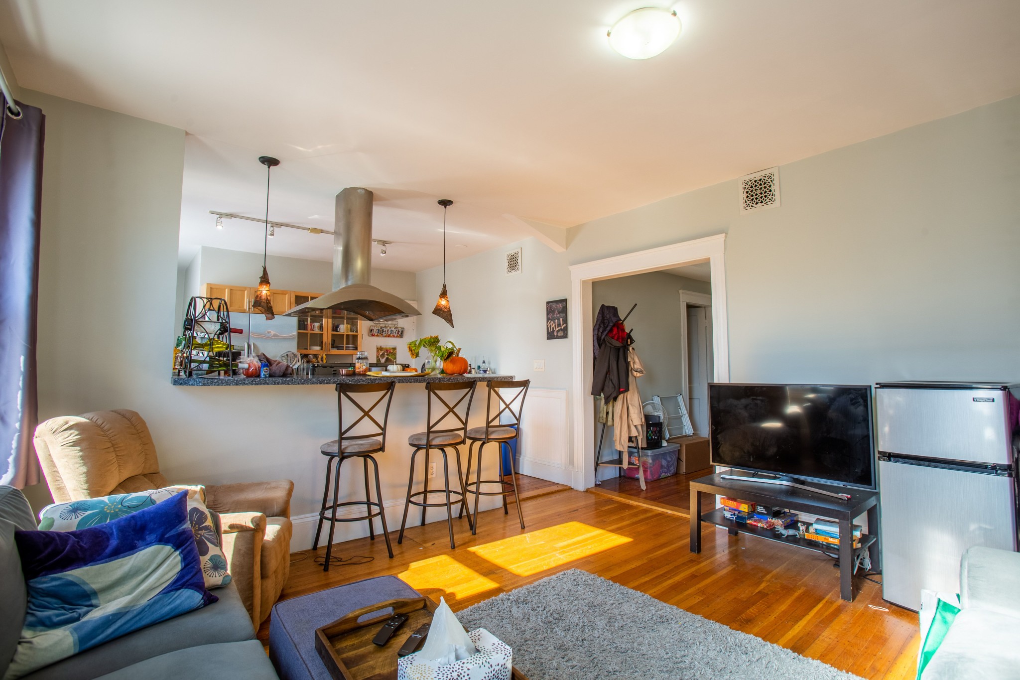 4 bed, 1 bath apartment for rent at 6 Belmont St Unit 3, Spring Hill — photo 2 of 3
