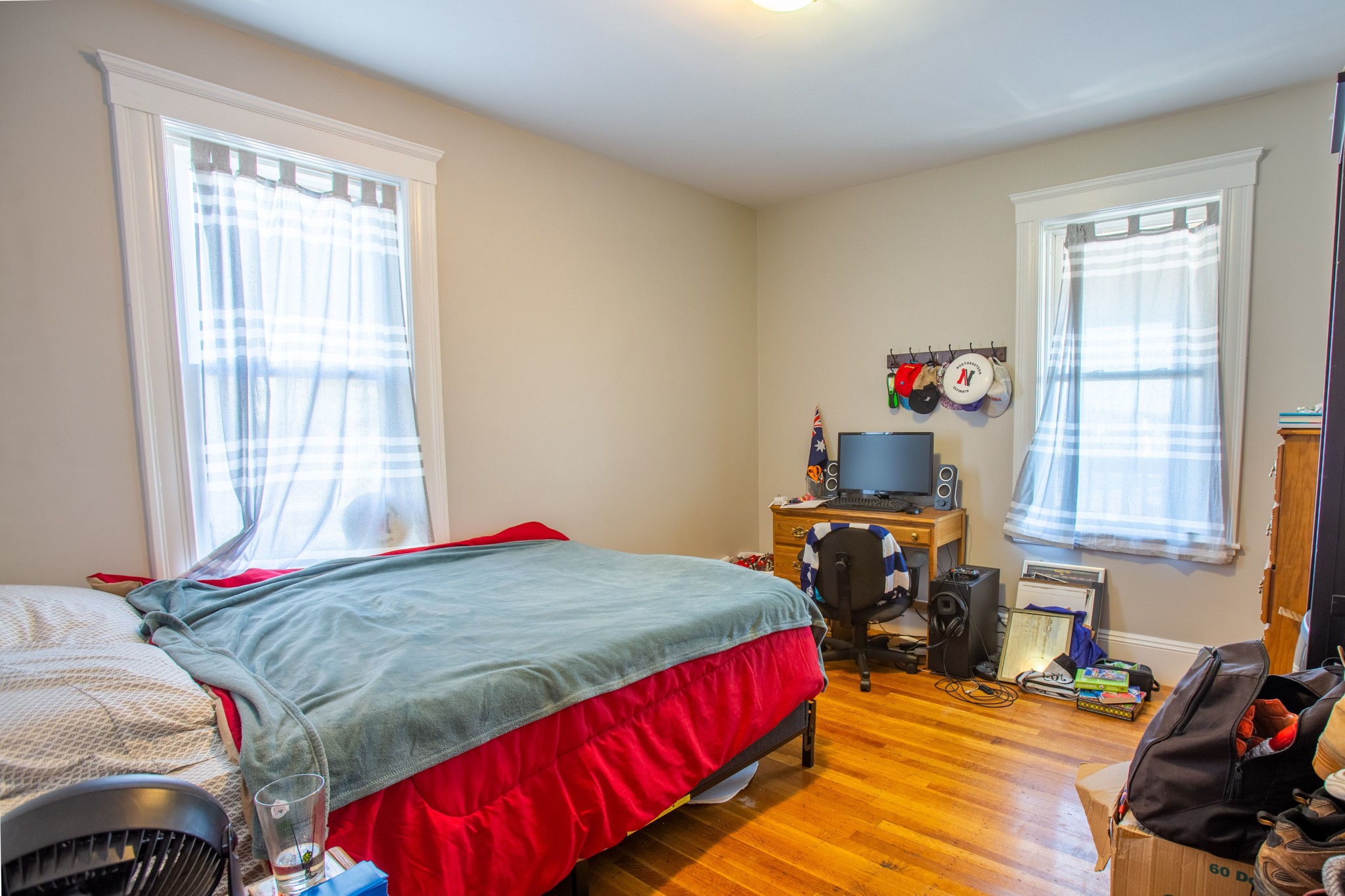 4 bed, 1 bath apartment for rent at 6 Belmont St Unit 3, Spring Hill — photo 1 of 3