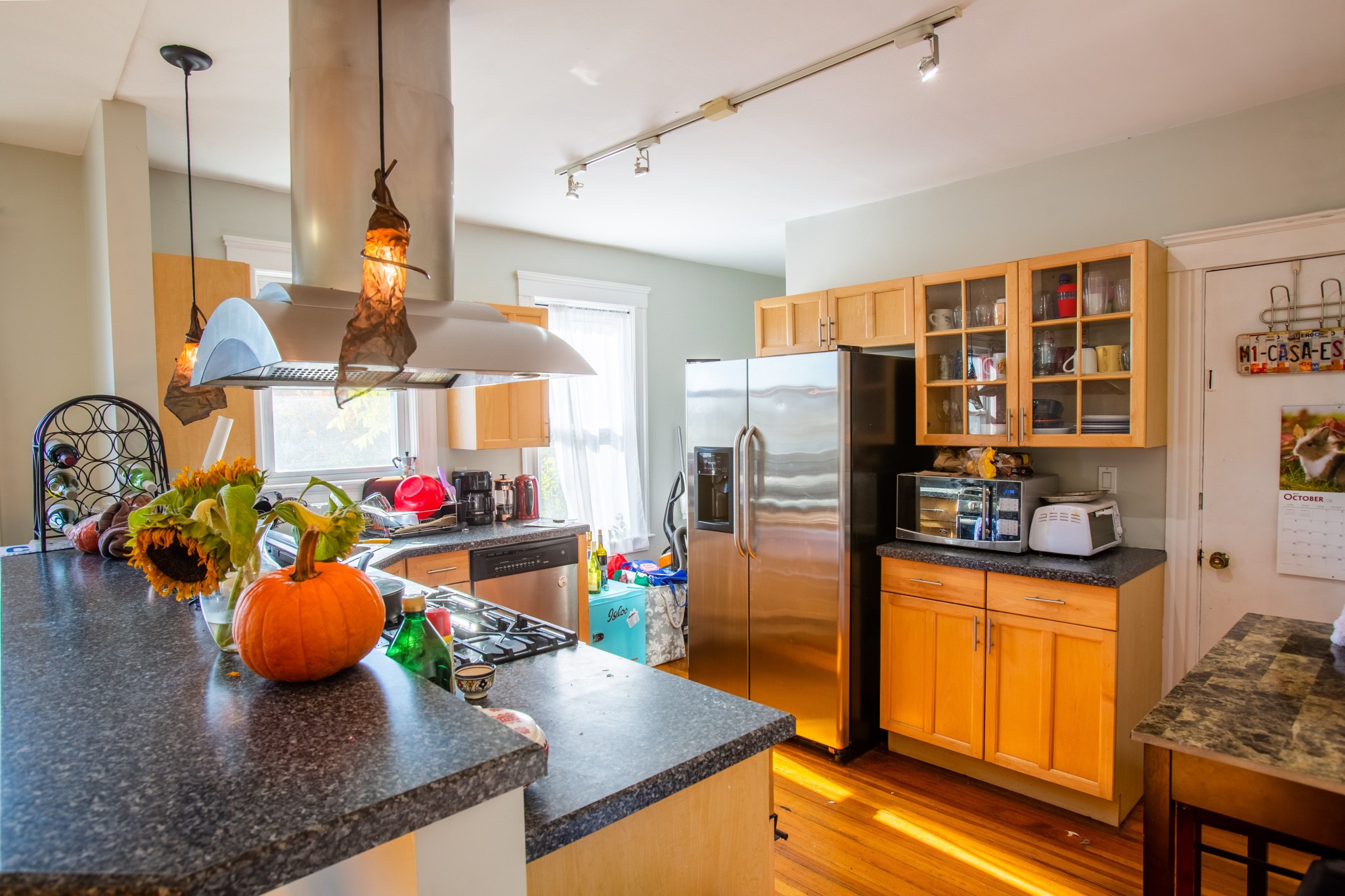 4 bed, 1 bath apartment for rent at 6 Belmont St Unit 3, Spring Hill — photo 3 of 3