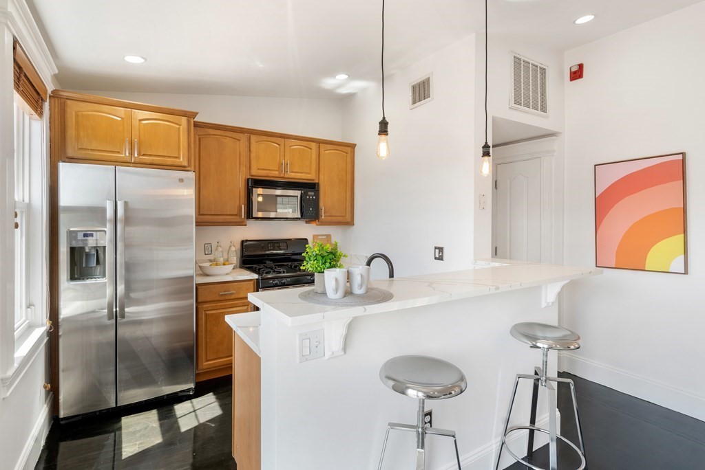 1 bed, 1 bath apartment for rent at 6 Vinton Unit 3, East Boston — photo 4 of 16