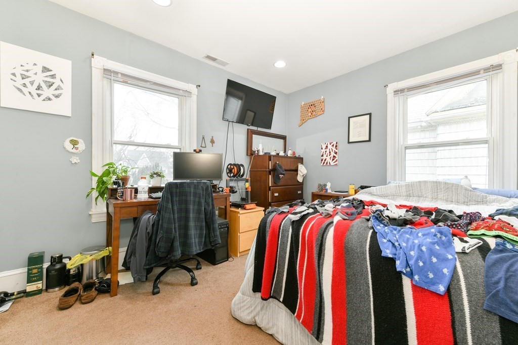 5 bed, 3.5 bath apartment for rent at 6 Windom St Unit 1, Allston — photo 4 of 14