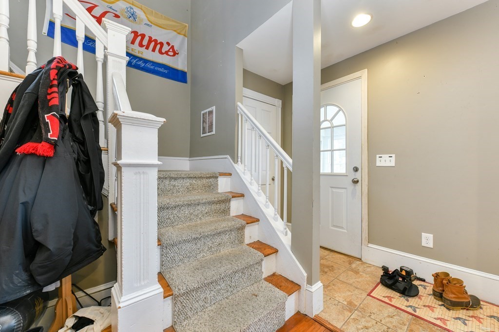 5 bed, 3.5 bath apartment for rent at 6 Windom St Unit 1, Allston — photo 5 of 14