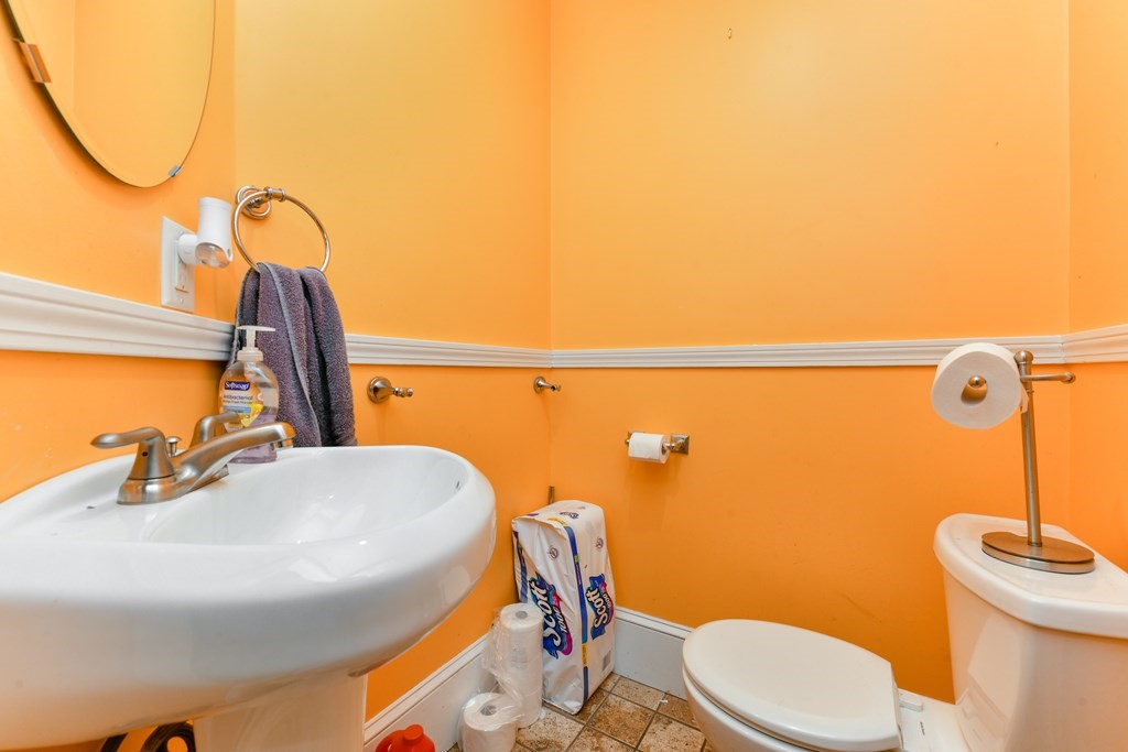 5 bed, 3.5 bath apartment for rent at 6 Windom St Unit 1, Allston — photo 9 of 14