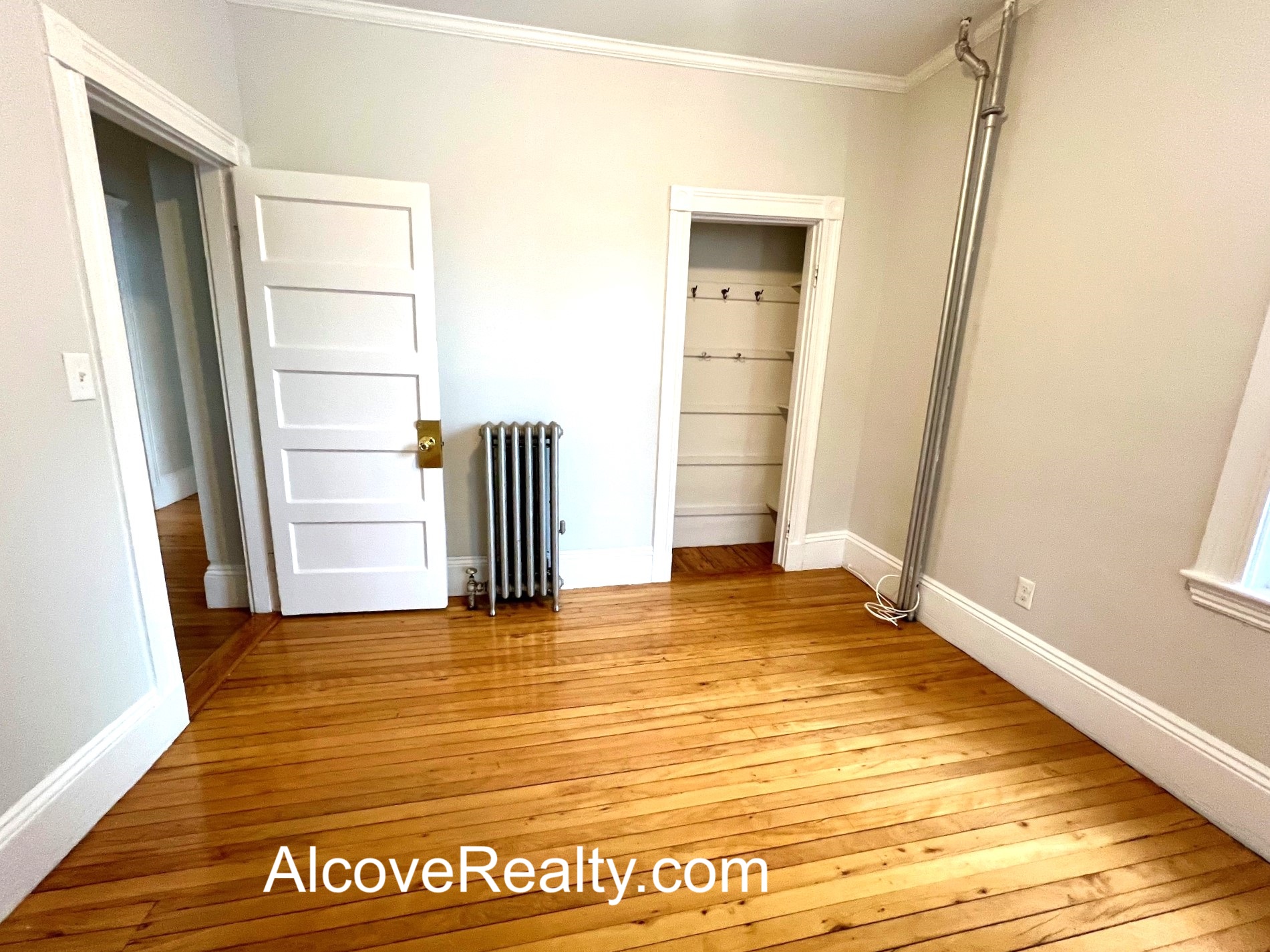 13 Farragut Ave, West Somerville