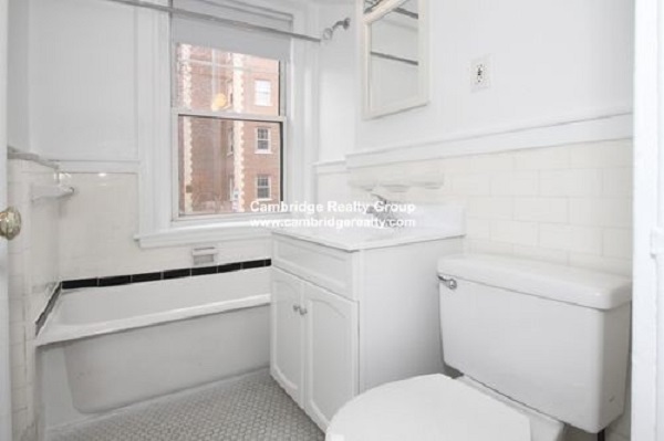 2 bed, 1 bath apartment for rent at 26 Chauncy St Unit 1A, Neighborhood Nine — photo 6 of 6