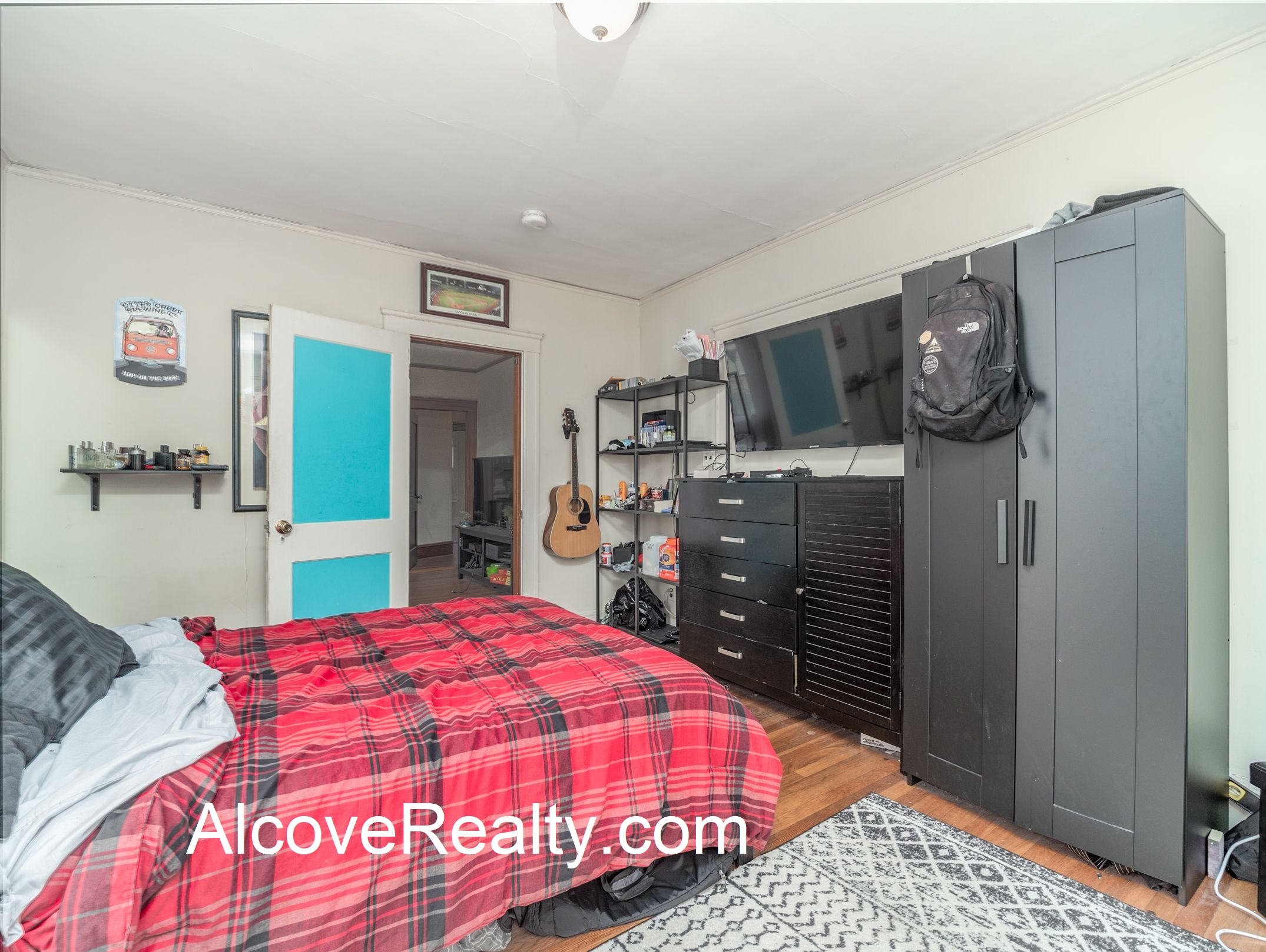 3 bed, 1 bath apartment for rent at 62 Upland Rd Unit 3, Teele Square — photo 6 of 12