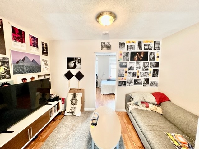 1.5 bed, 1 bath apartment for rent at 2 Baldwin Pl Unit 3R, North End — photo 6 of 21