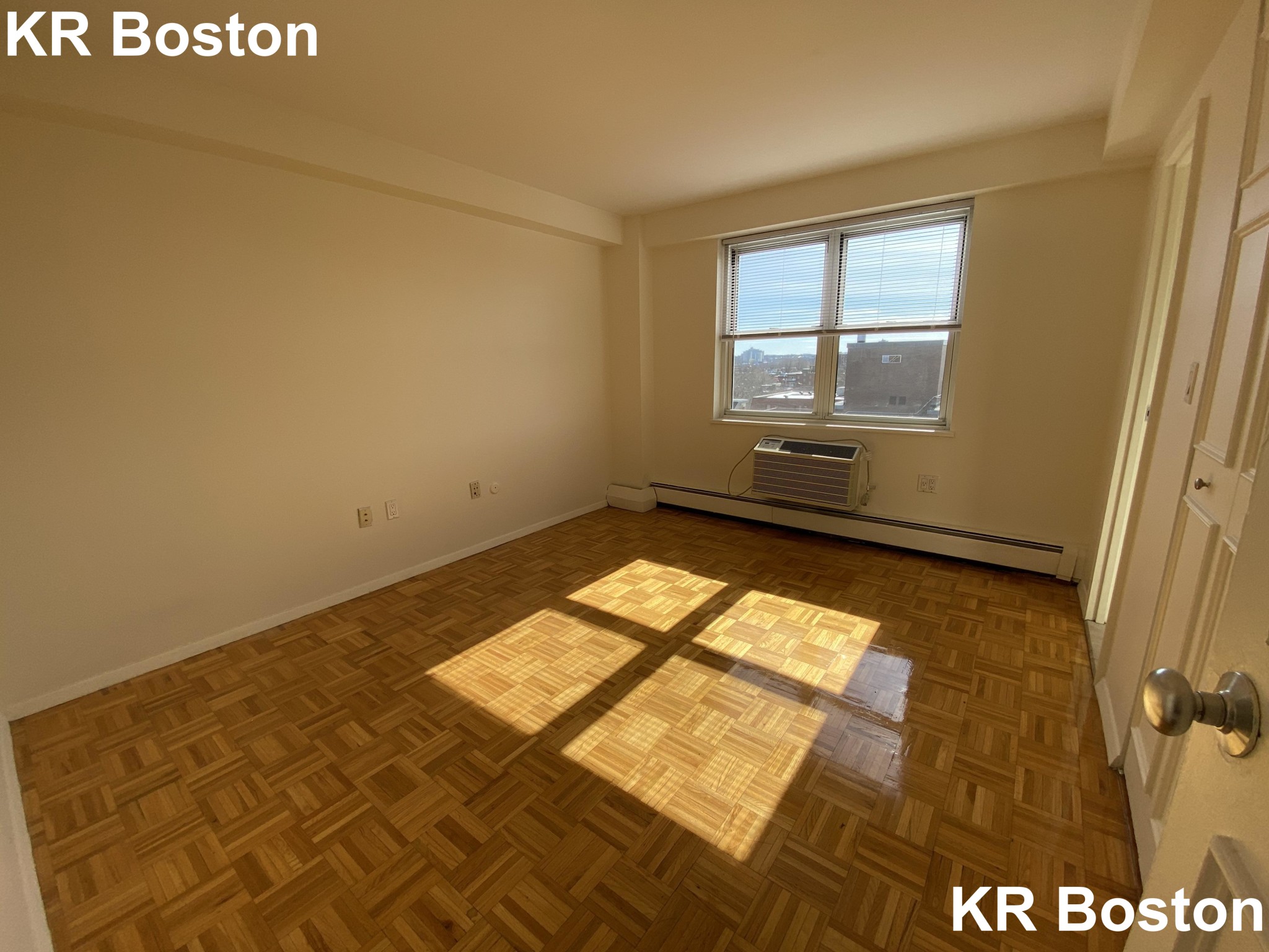 3 bed, 1.5 bath apartment for rent at 11 Manchester Unit 941, Coolidge Corner — photo 5 of 7