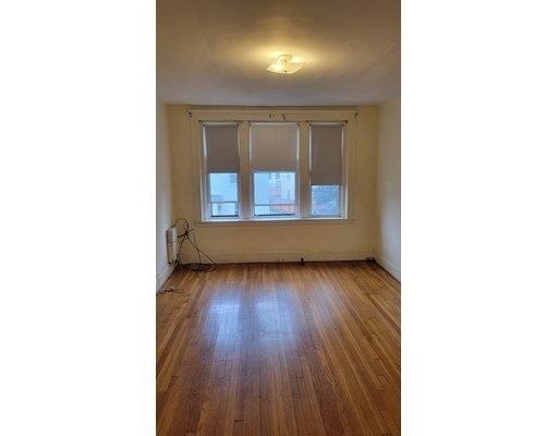 1 bed, 1 bath apartment for rent at 332 Salem St Unit 3, Malden — photo 19 of 20