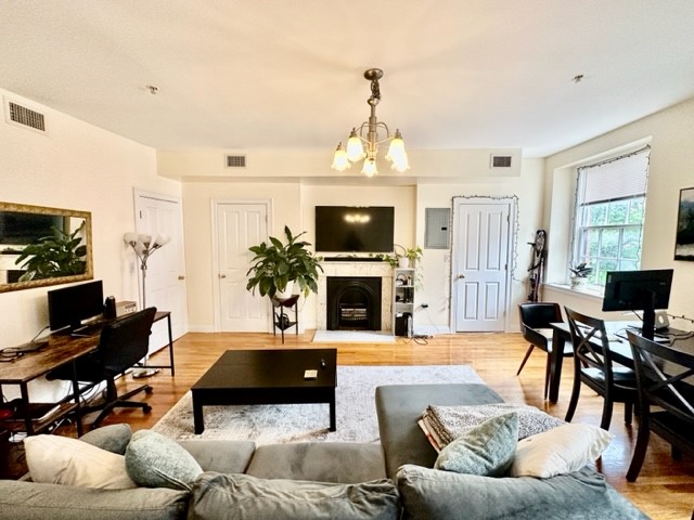 2 bed, 2.5 bath apartment for rent at 34 Mount Vernon St Unit 3, Beacon Hill — photo 6 of 22