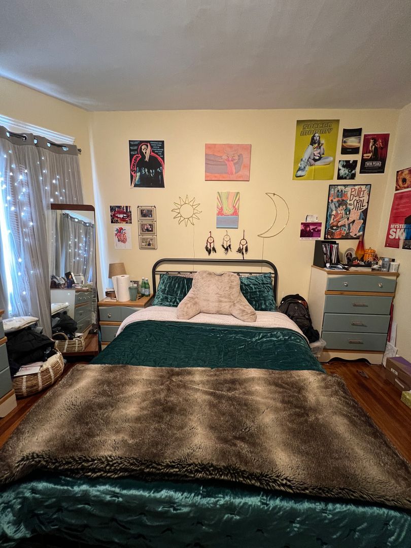 3 bed, 1 bath apartment for rent at 17 Dow St Unit A, West Somerville — photo 6 of 19