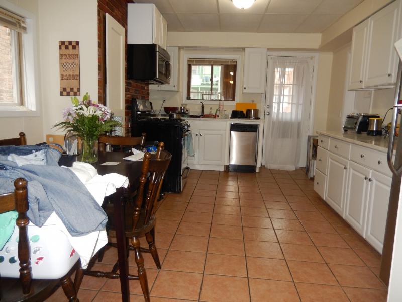 4 bed, 1 bath apartment for rent at 135 Orleans St Unit 3, East Boston — photo 6 of 6