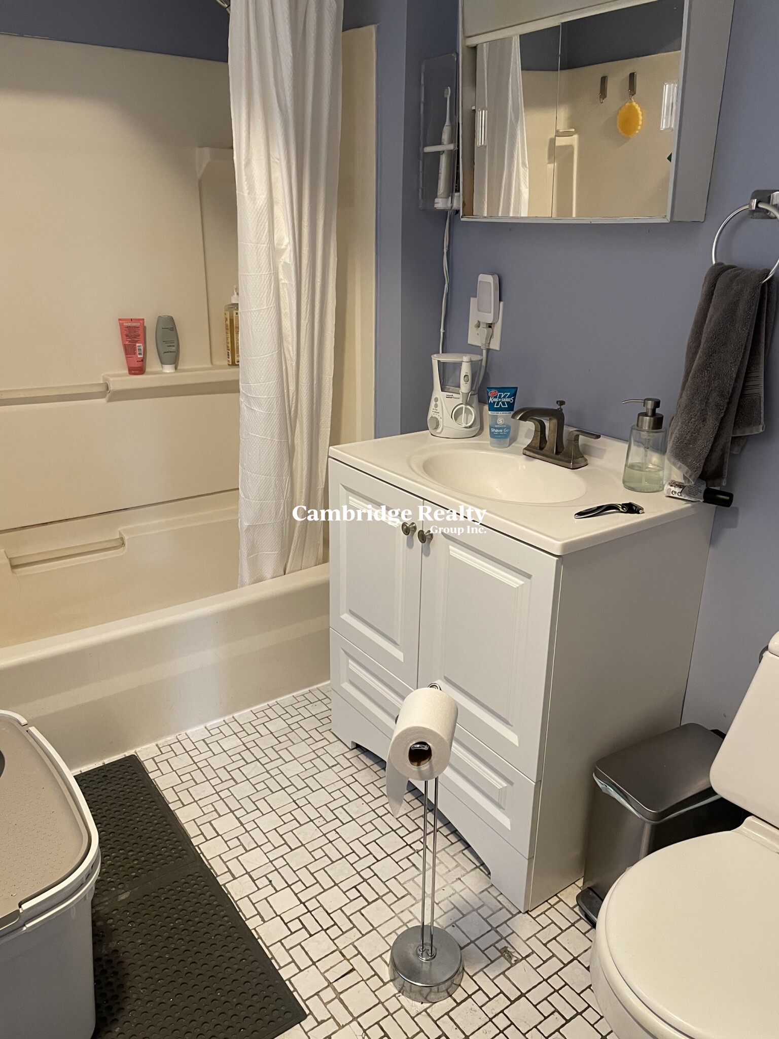 2 bed, 1 bath apartment for rent at 21 Wesley Park Unit 2, Union Square — photo 6 of 23