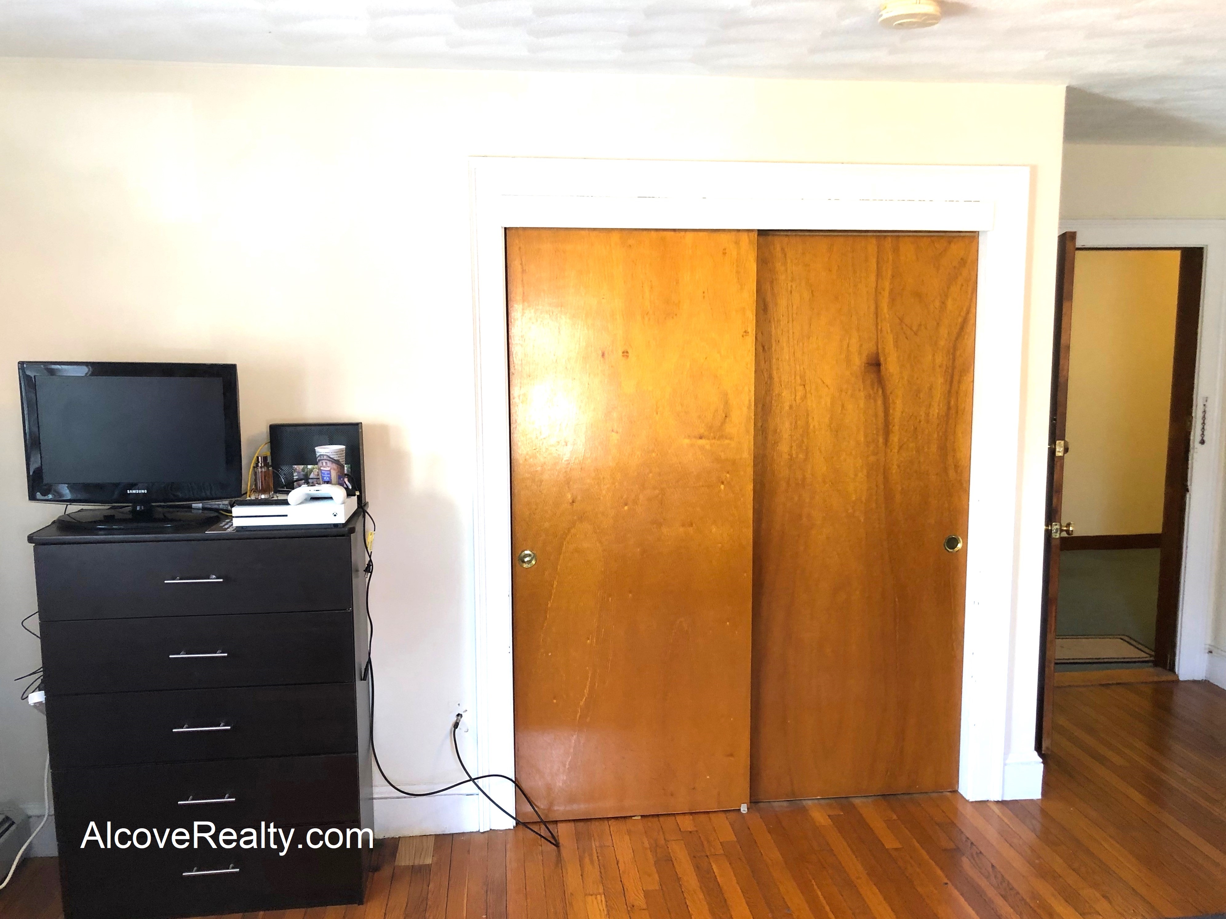 Studio bed, 1 bath apartment for rent at 38 Day St Unit 23A, Davis Square — photo 6 of 7
