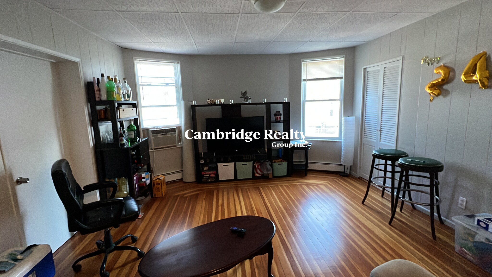 4 bed, 2 bath apartment for rent at 158 Holland St Unit 1T, Teele Square — photo 9 of 23