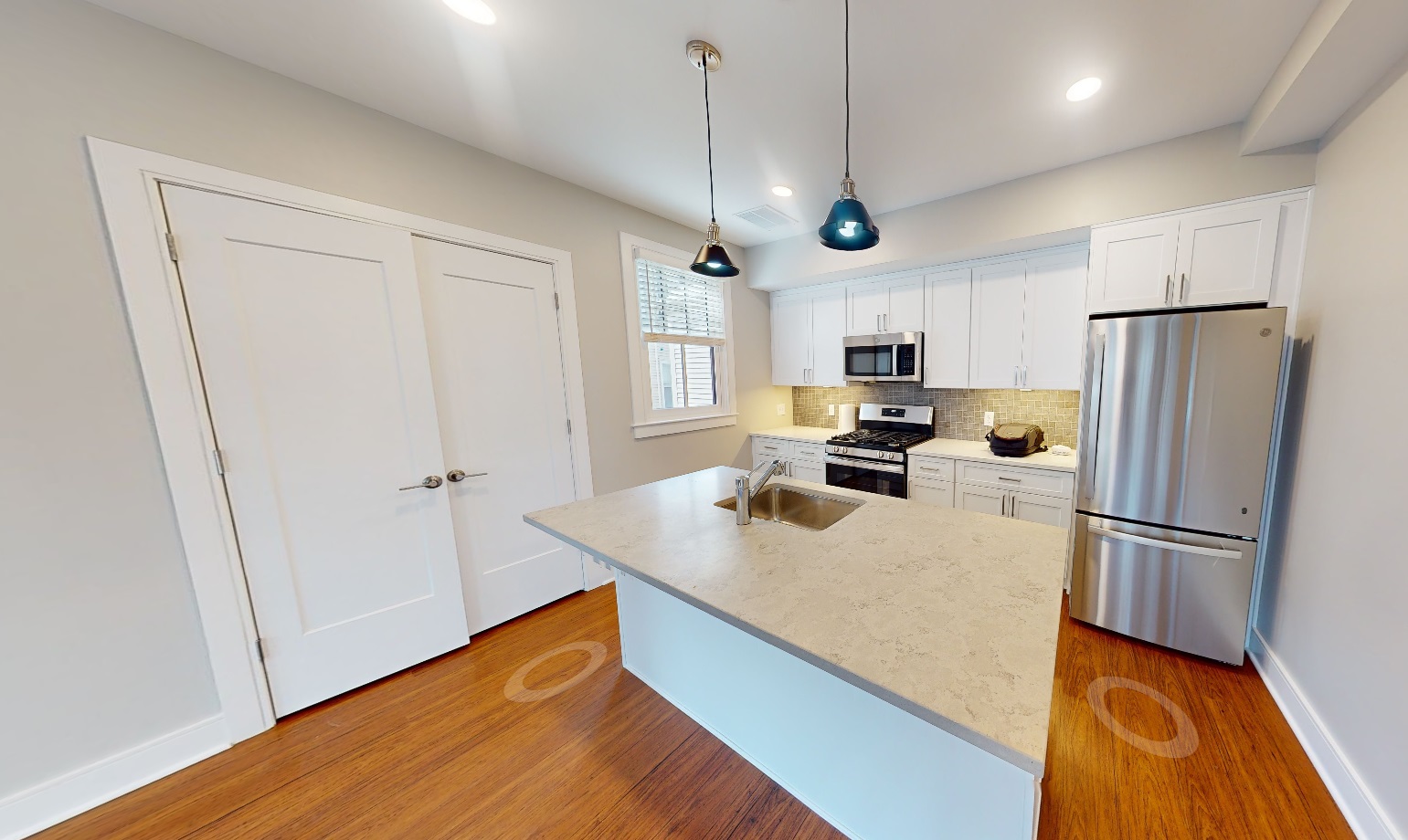 384 Harvard St, Mid-Cambridge
