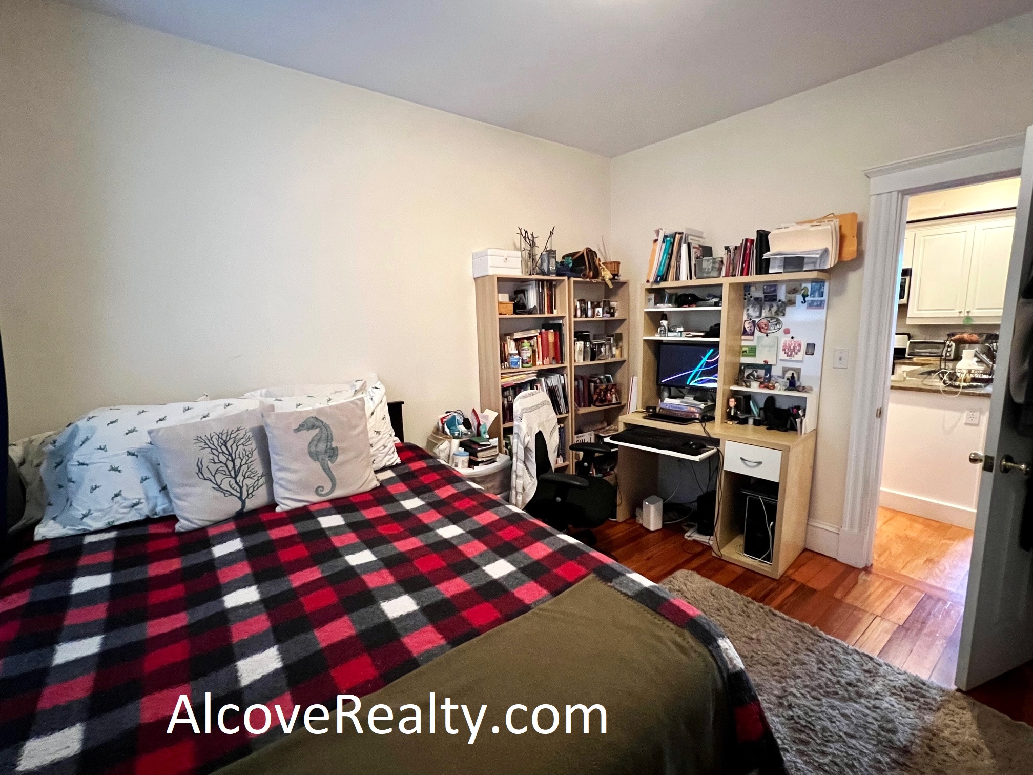2 bed, 1 bath apartment for rent at 34 Aberdeen Rd Unit 1, Davis Square — photo 6 of 10