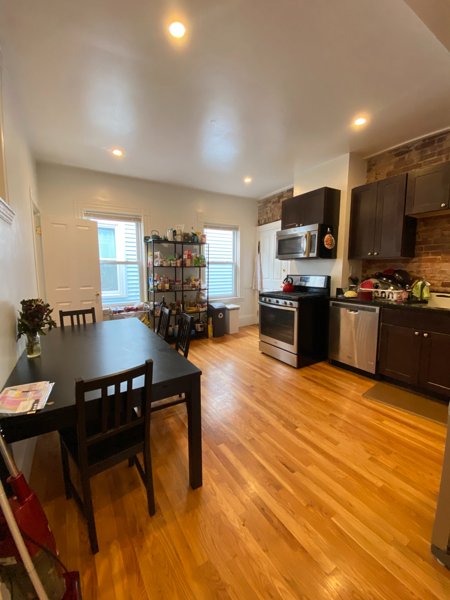 3 bed, 1.5 bath apartment for rent at 6 Hingham St Unit 3, Cambridgeport — photo 5 of 10