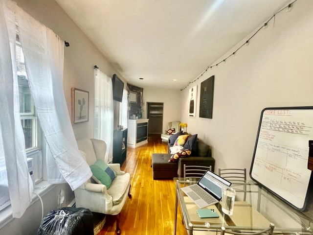 3 bed, 1.5 bath apartment for rent at 19 Sheafe St Unit 2, North End — photo 6 of 15